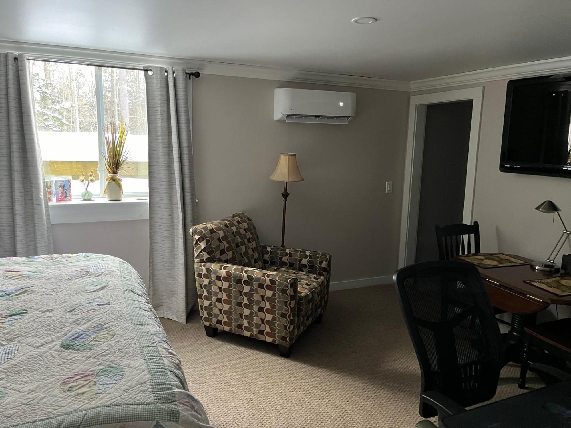 Plush Garden Level Near Stowe Morristown